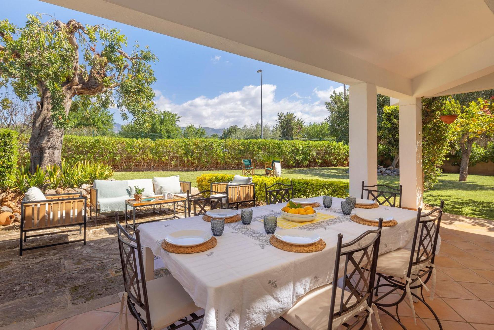 Ideal House For Two Families With Pool And Barbecue Plamanyola Kültér fotó